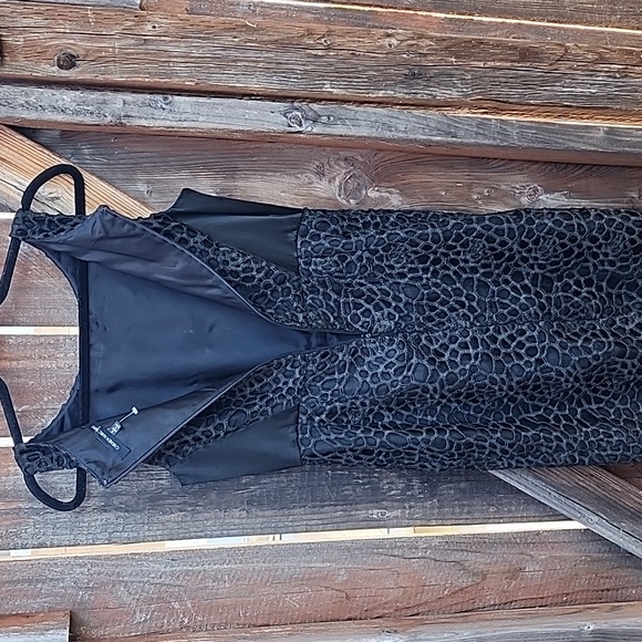 Carmen Marc Valvo Black Cocktail Dress, in Excellent Condition, Sz. 6 - Picture 7 of 12